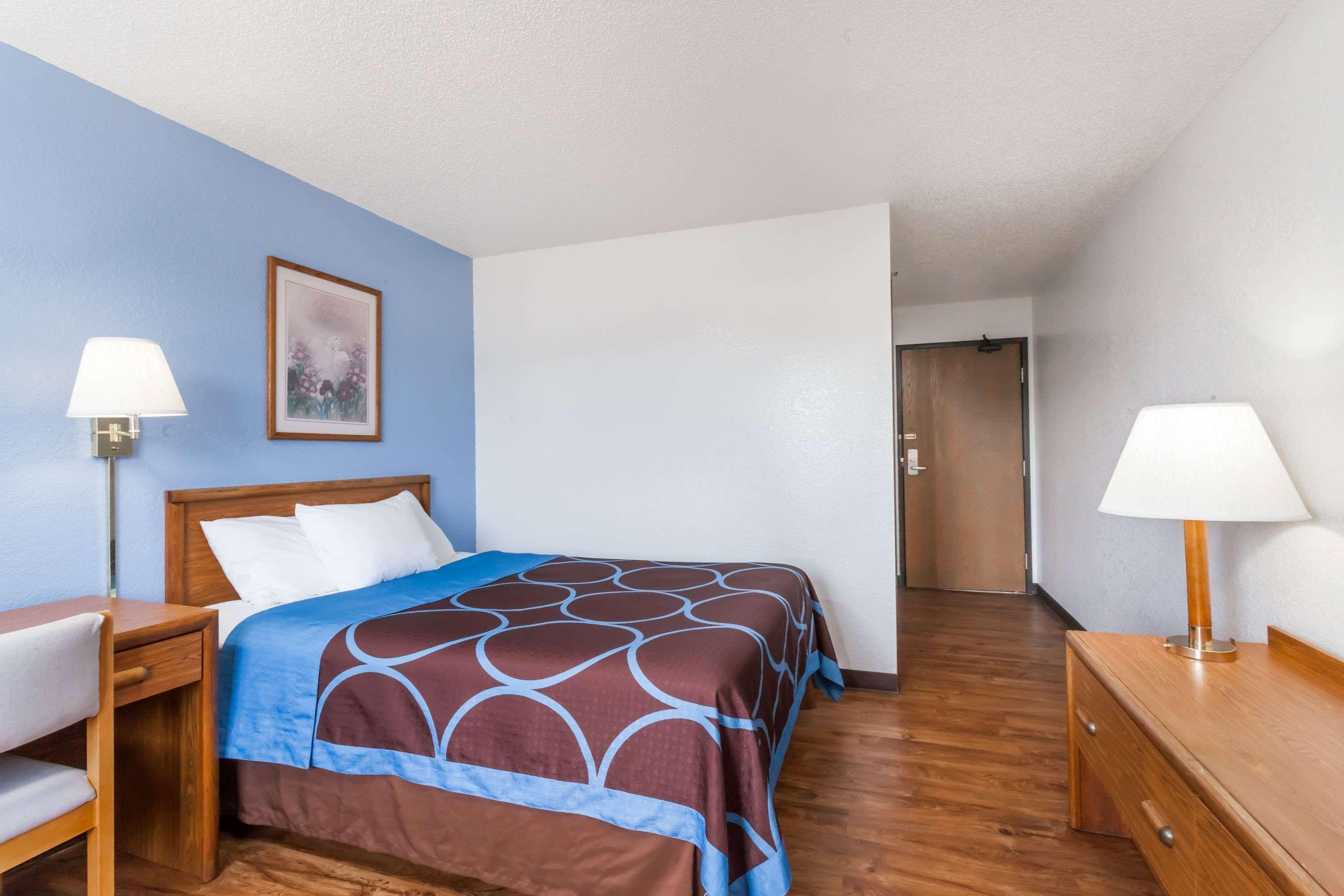Hotel Super 8 by Wyndham Norwich Zewnętrze zdjęcie