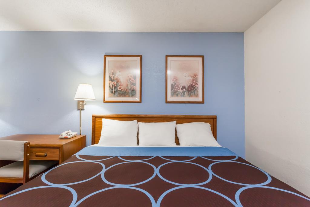 Hotel Super 8 by Wyndham Norwich Zewnętrze zdjęcie